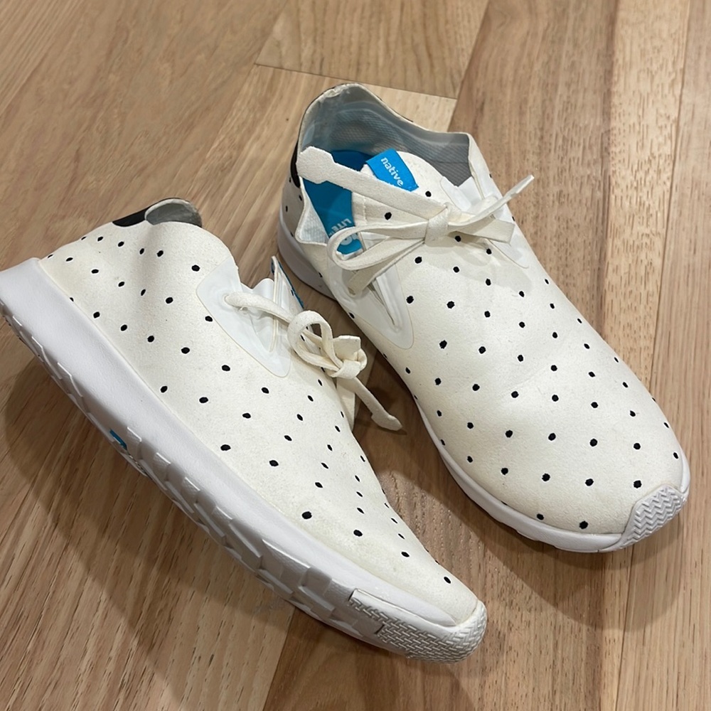 Native Keep it Light Sneaker, Size 7